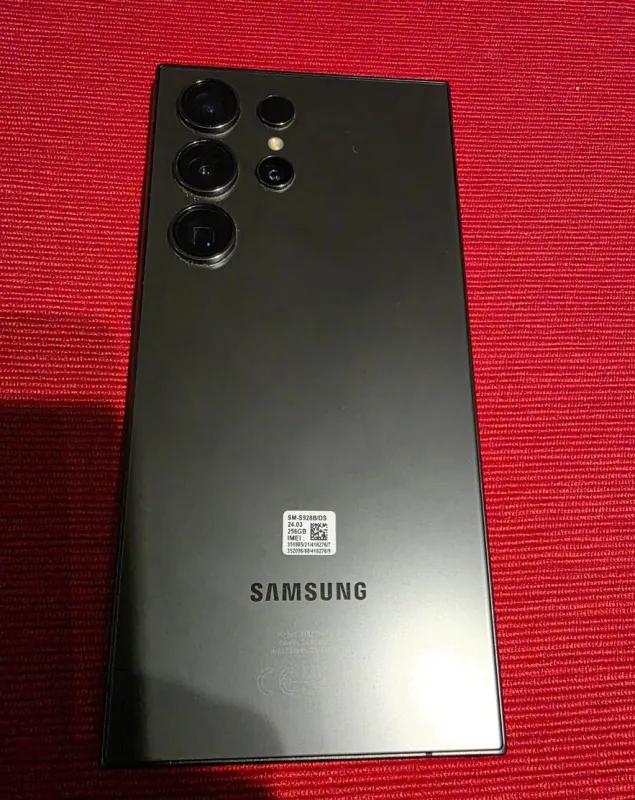 Samsung Galaxy S24 Ultra 256 GB – černý
