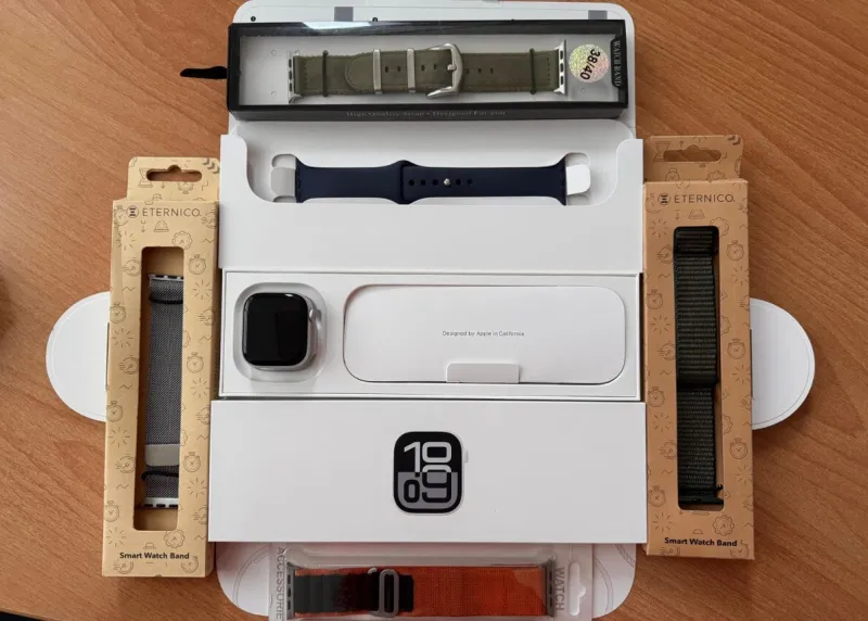 Apple Watch 10 42mm - silver