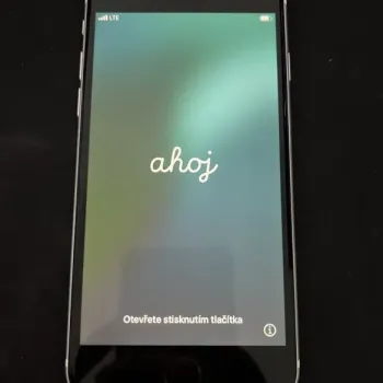 Apple iPhone SE 2022, 64 GB, Bílý – TOP STAV